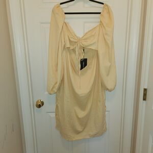 PrettyLittleThing Cream Cut Out Ruched Bust Puff Sleeve Pluse Size Dress Size 20